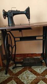  macchina da cucire Singer anni 50