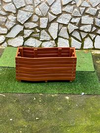 Fioriera rialzata rettangolare