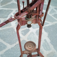 Tappabottiglie a colonna