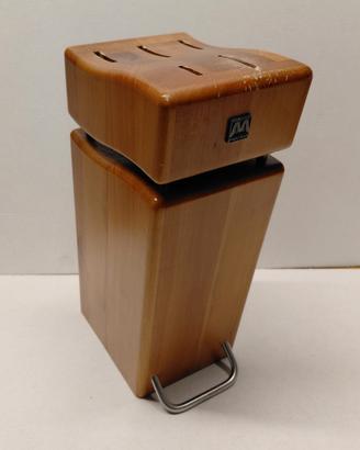 Ceppo in legno per coltelli