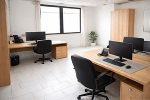 Ufficio Arredato Pronto con Tecnologia Avanzata