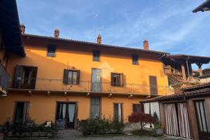 CASA SEMINDIPENDENTE A DORZANO