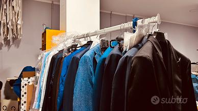 Stand Appendiabiti bianco con Rotelle