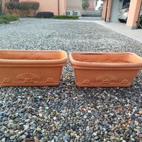 2 Vasi festonati in resina 75 * 40 * 35