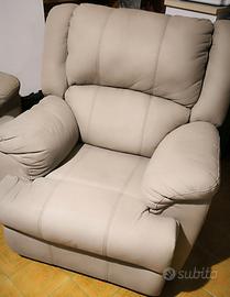 Divano due posti + poltrona