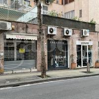 Negozio Napoli [Cod. rif 3211520VCG] (Vomero)