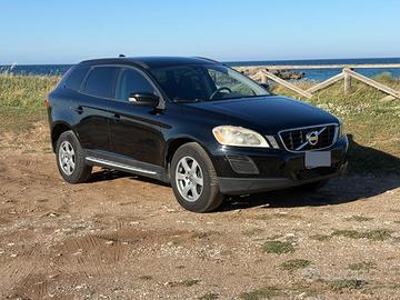 Volvo XC60 2.0 D – 163 CV – 2011 – Nero metallizza