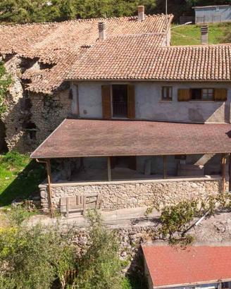 Casa indipendente di 83 m² con 3 locali a Antrodoc