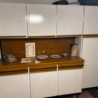 Mobili cucina, tavolo, armadio