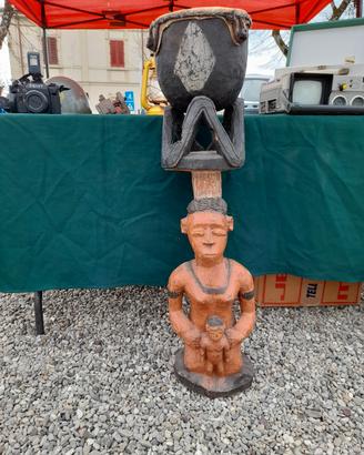 Statua tamburo funebre africano