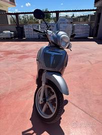 Scarabeo 125 Light