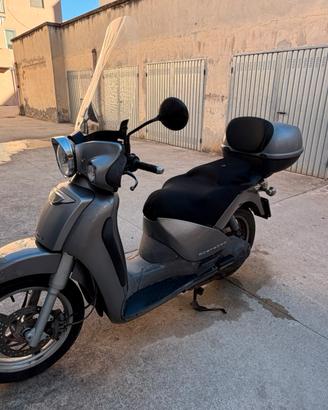 Aprilia Scarabeo 250