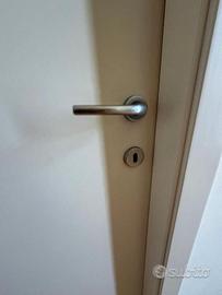 Porte struttura legno Spissu finestre persiane