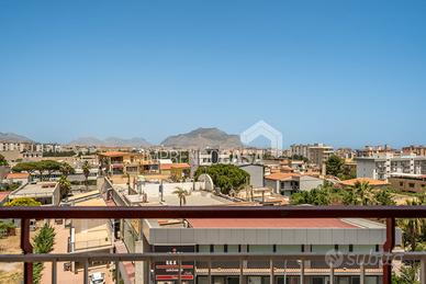 4 vani 115 mq al 5° piano con Posto Auto