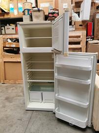 Frigorifero con cella congelatore 265 litri