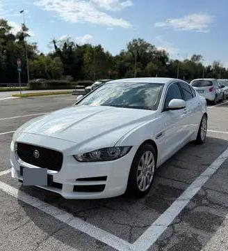 Jaguar XE 2017  180cv