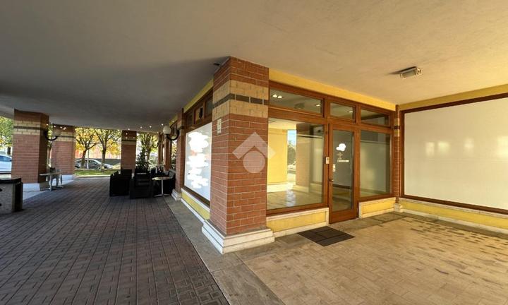 NEGOZIO A BASSANO DEL GRAPPA