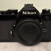 Nikon FM solo corpo