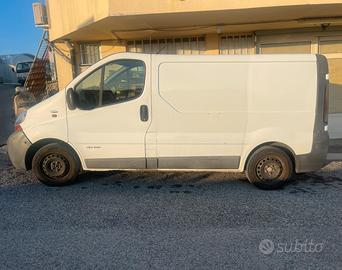 RENAULT TRAFIC T27 1.9 DCI/100