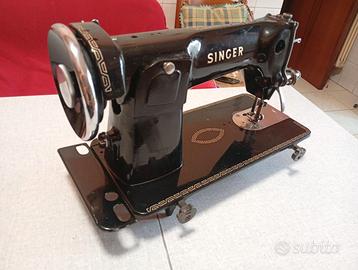 Macchina da cucire SINGER vintage