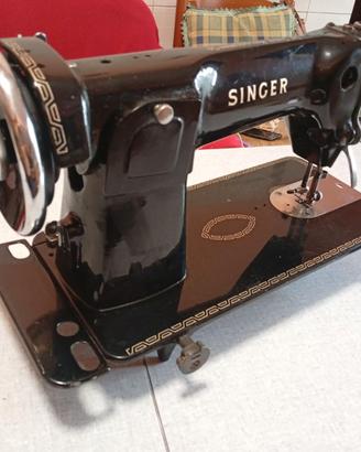 Macchina da cucire SINGER vintage