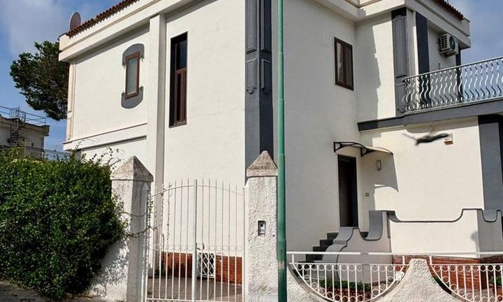 Villa o villino Pozzuoli [Cod. rif 3268500ARG]