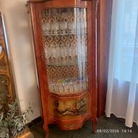 vetrina antica napoletana interamente rivestita 