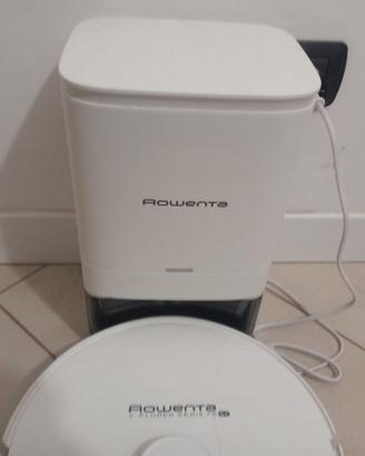 Robot aspirapolvere lavapavimenti