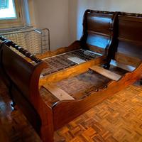 letto antico doppio a barcone in legno massello