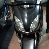 Yamaha xmax 125