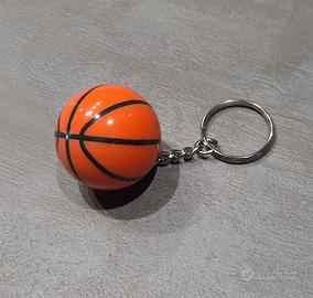 Portachiavi pallone da basket NUOVO - Sports In vendita a Torino