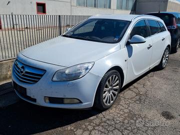 OPEL INSIGNIA ANNO 2010 RICAMBI USATI