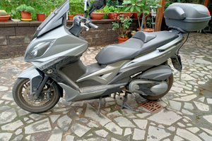 Kymco 400i