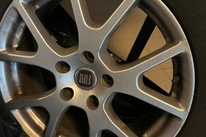 Gomme freemont con cerchi originali