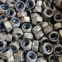 Dadi M8 autobloccanti inox 200 pz