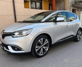 Renault Scenic 1.5 dci "Energie Intense"