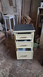 Mobile cucina bagno in legno lavorato a mano 