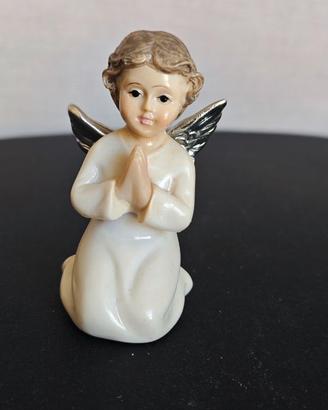 Statua angelo con mani giunte soprammobile