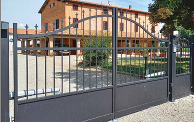 Cancello in ferro zincato e verniciato diverse mis