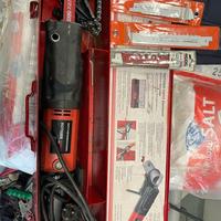 Tagliatubi elettrico con variatore integrato