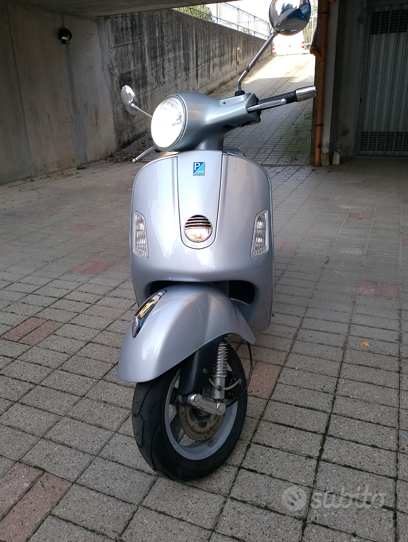 Piaggio Gts Vespa 250 Subito Piaggio Vespa GTS 250 Moto E Scooter