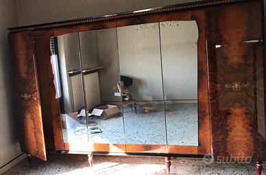 Armadio con specchiera