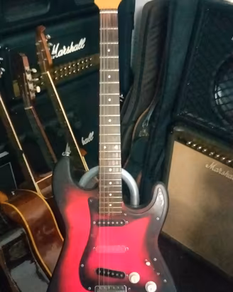 Chitarra elettrica non marchiata
