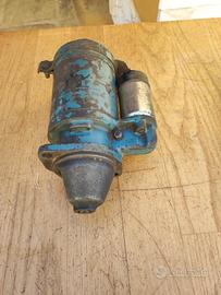 Motorino di avviamento e alternatore compreso