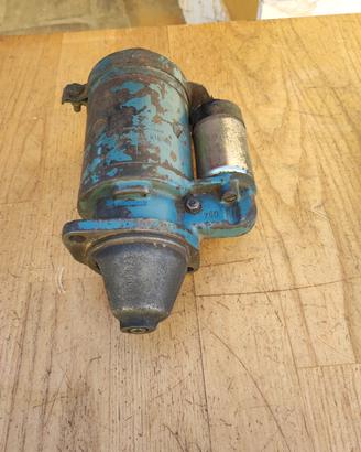 Motorino di avviamento e alternatore compreso