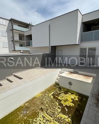 Ville con piscina+300mq giardino Pronta Consegna