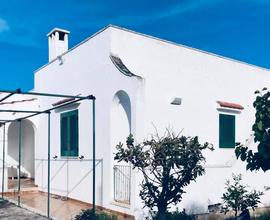Villa 30m dal mare con giardino ad Ostuni Puglia