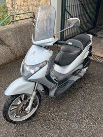 Piaggio Beverly 250