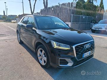 Audi Q2 30 TDI Business Design