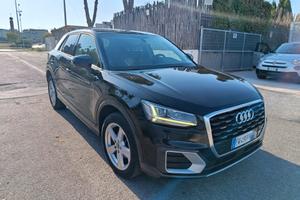 Audi Q2 30 TDI Business Design